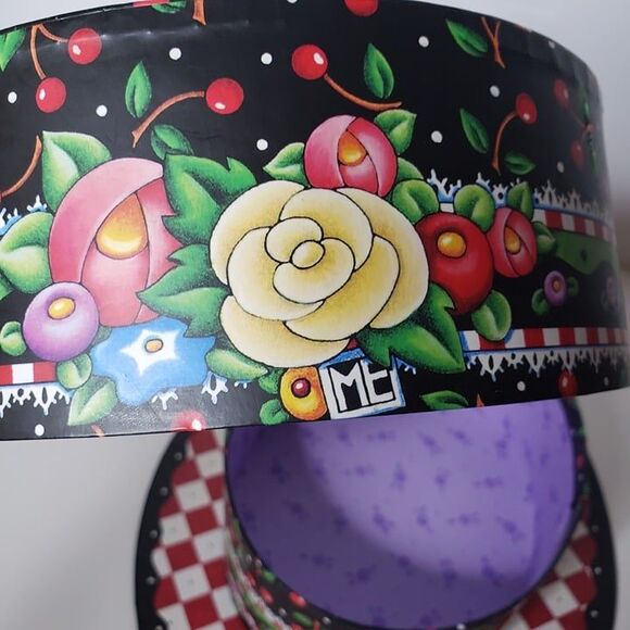 Vintage Mary Engelbreit 2000 Black Cherries Hat Box Decor - Picture 2 of 7